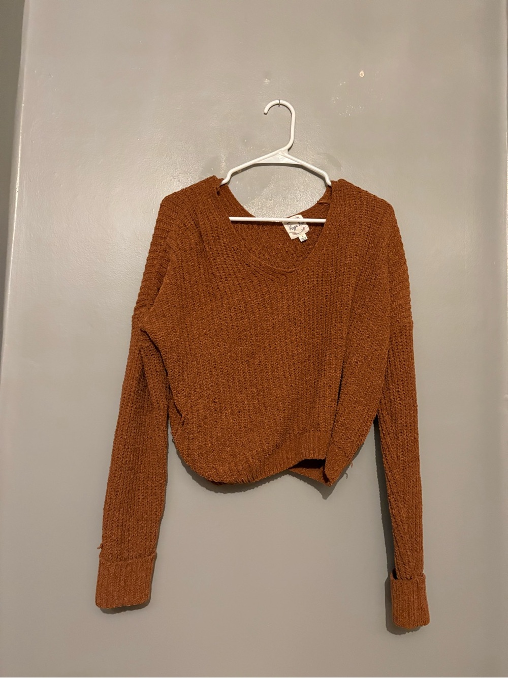 Hippie Rose Chunky V-Neck Sweater in Rust